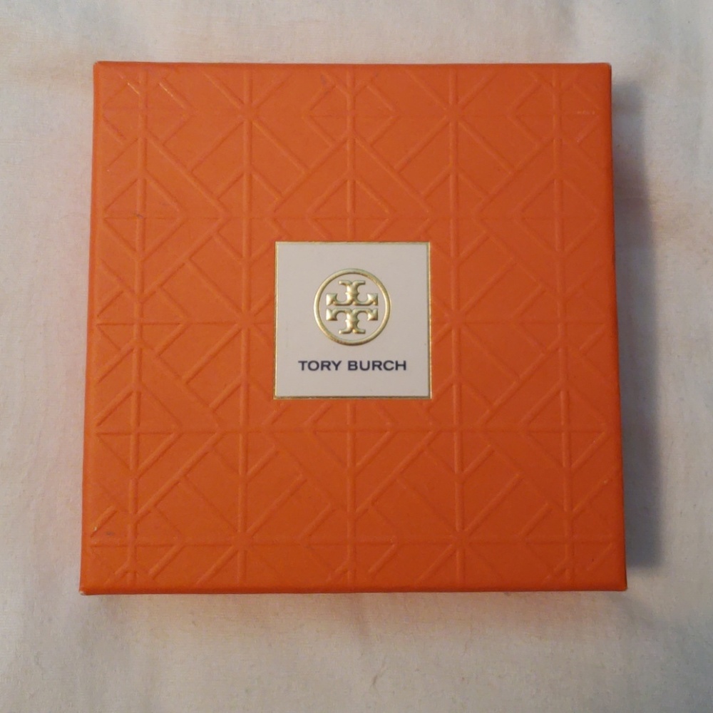 Tory Burch Soap Set - Picture 3 of 4